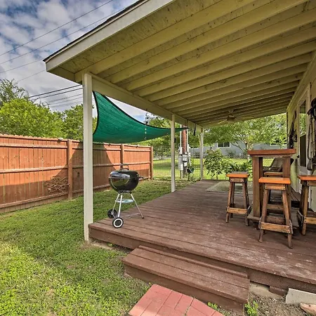 Pet-Friendly Canyon Lake Studio Fish, Boat, Relax
